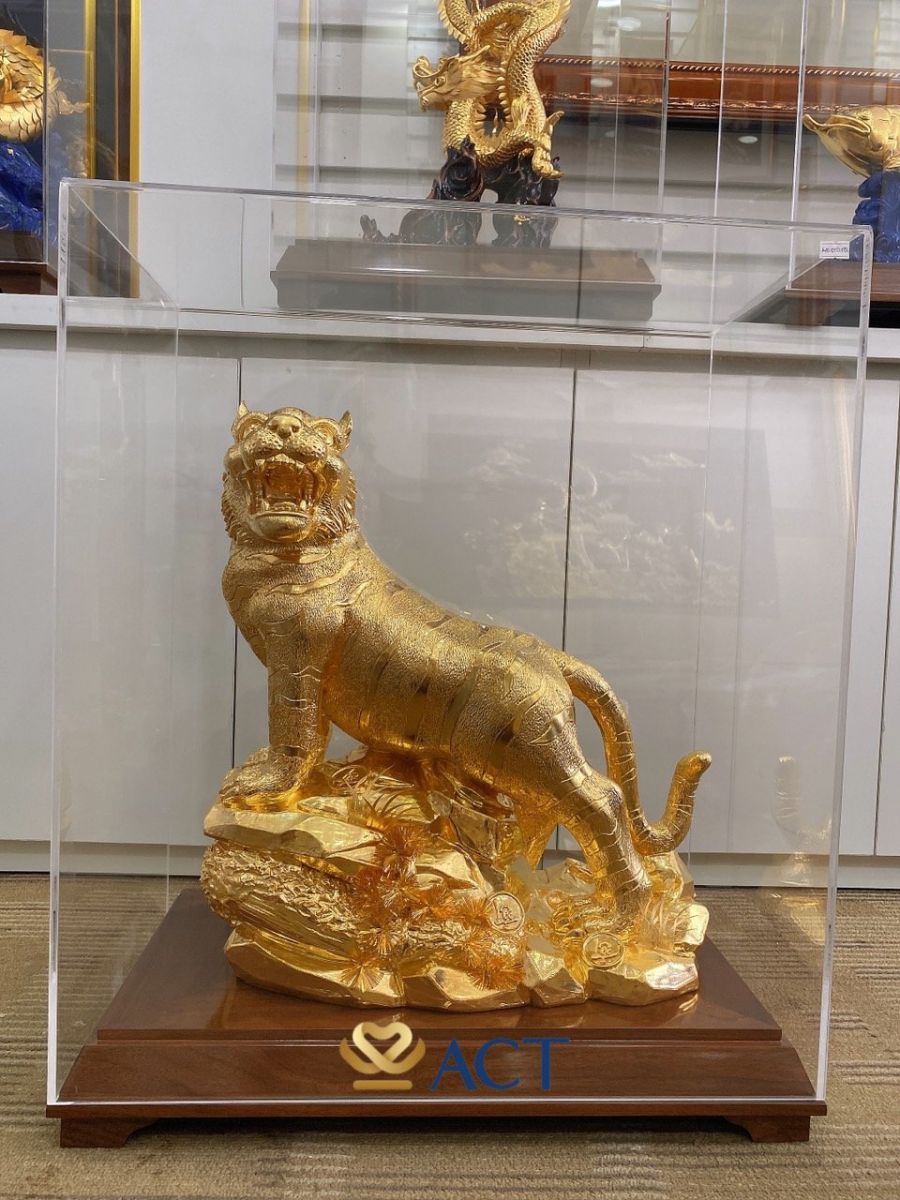 Tượng hổ mạ vàng